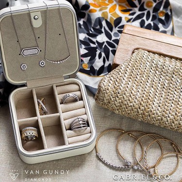 Van Gundy Diamonds Unveils an Exclusive Range of Mother's Day Jewelry Gifts